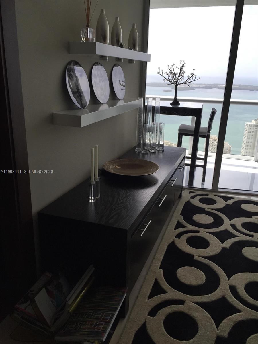 image Icon Brickell I3