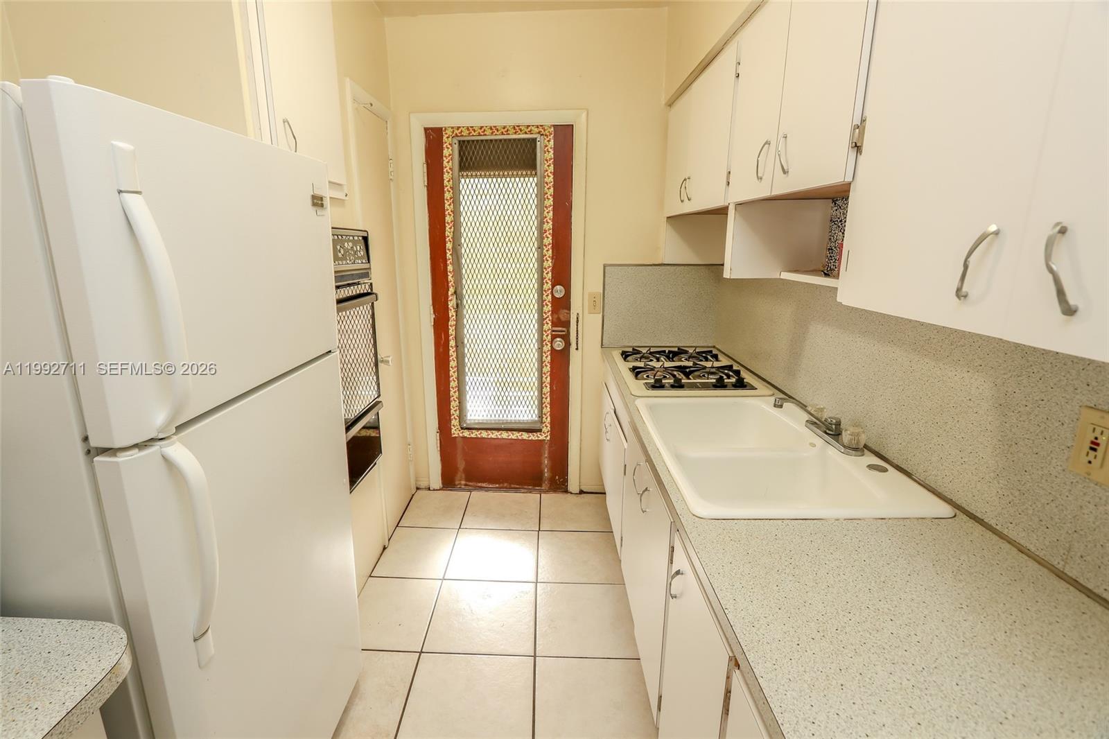 1250 S Alhambra Cir #12A Coral Gables, FL 33146