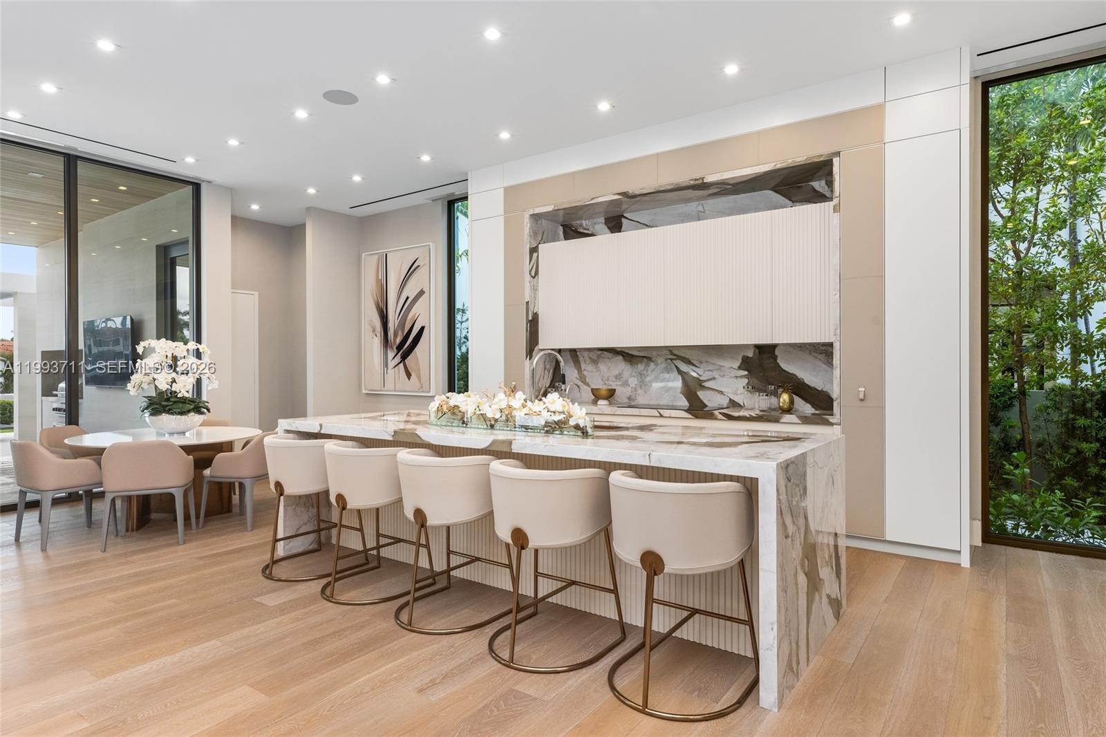 2560 Del Lago Dr Fort Lauderdale, FL 33316