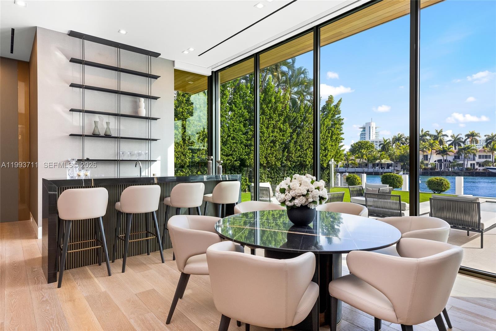 2560 Del Lago Dr Fort Lauderdale, FL 33316