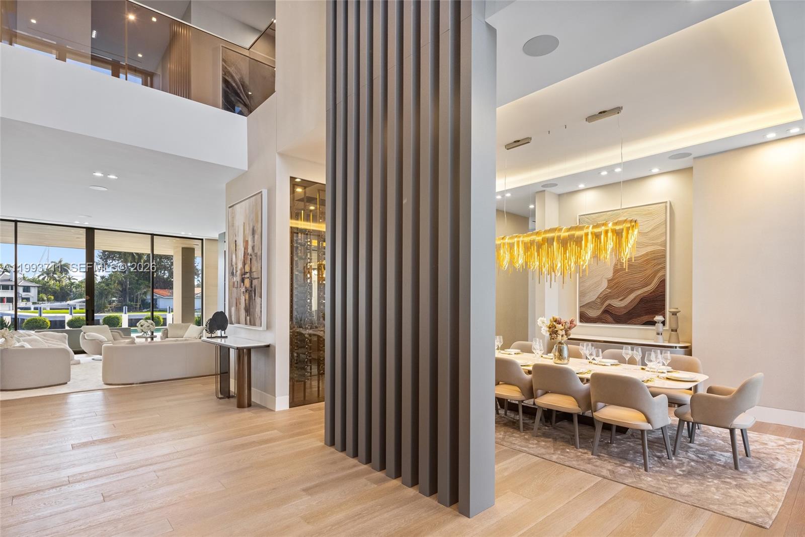 2560 Del Lago Dr Fort Lauderdale, FL 33316