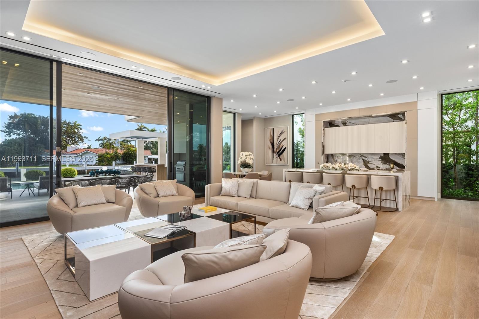 2560 Del Lago Dr Fort Lauderdale, FL 33316