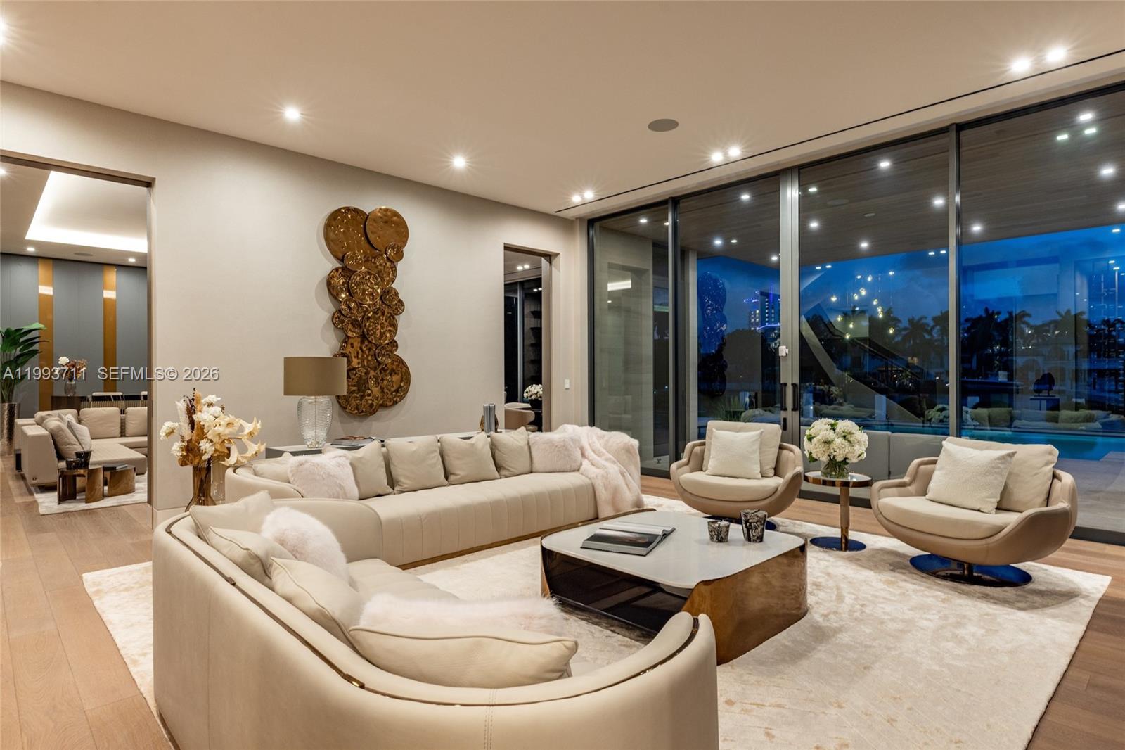 2560 Del Lago Dr Fort Lauderdale, FL 33316