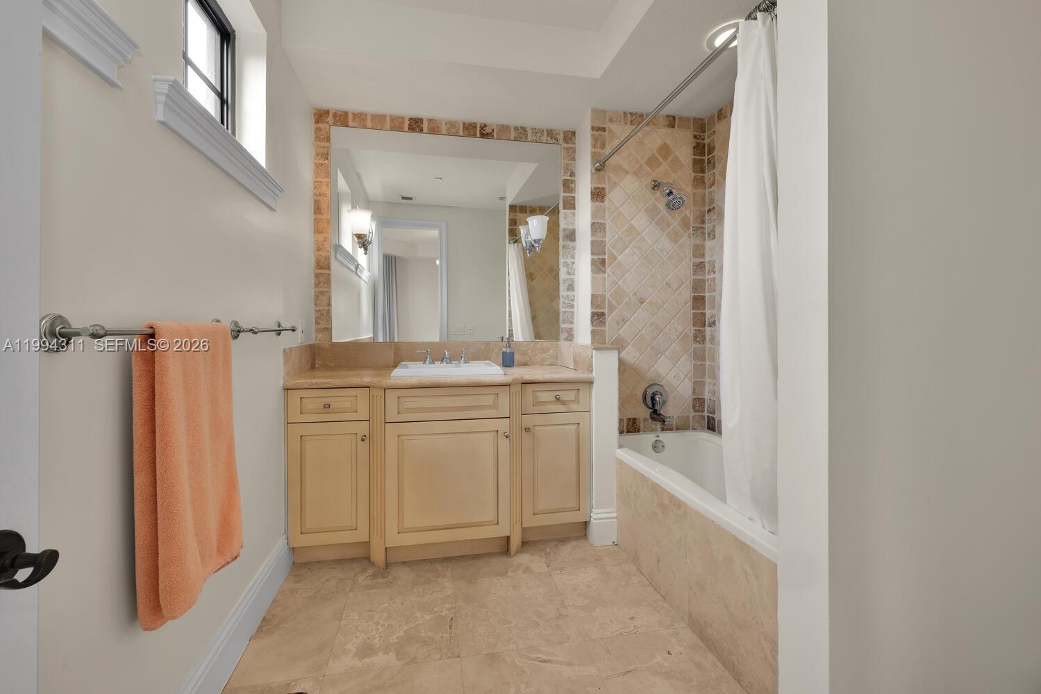 3471 Main Hwy #619 Miami, FL 33133