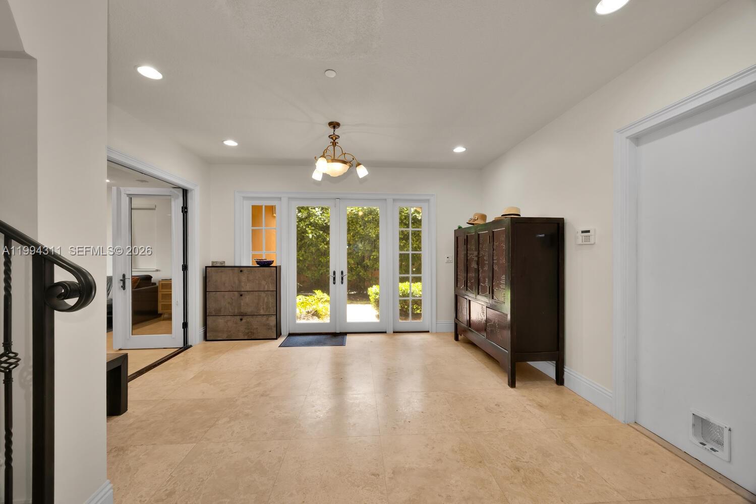 3471 Main Hwy #619 Miami, FL 33133