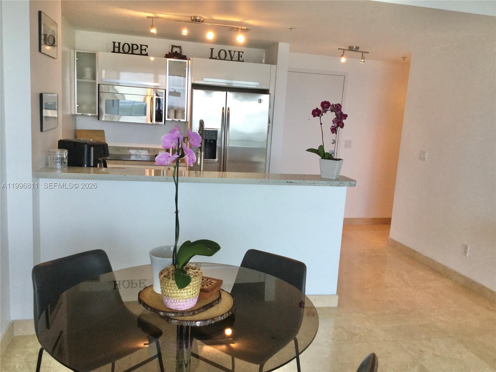 image Blue on the Bay12