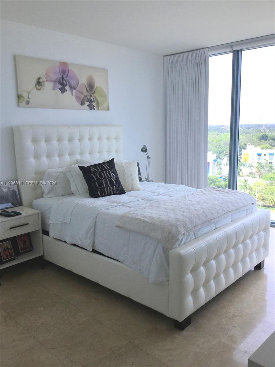 image Blue on the Bay14