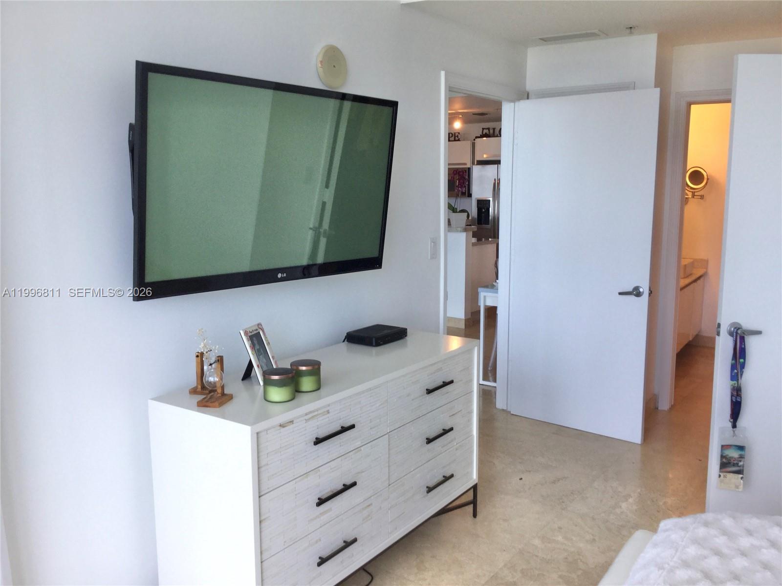 image Blue on the Bay16