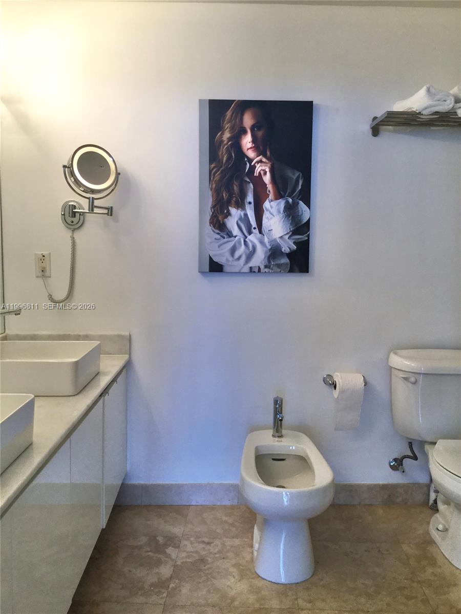 image Blue on the Bay18