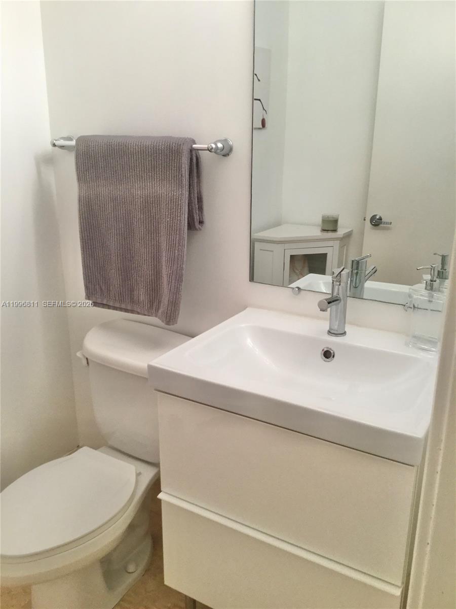 image Blue on the Bay26