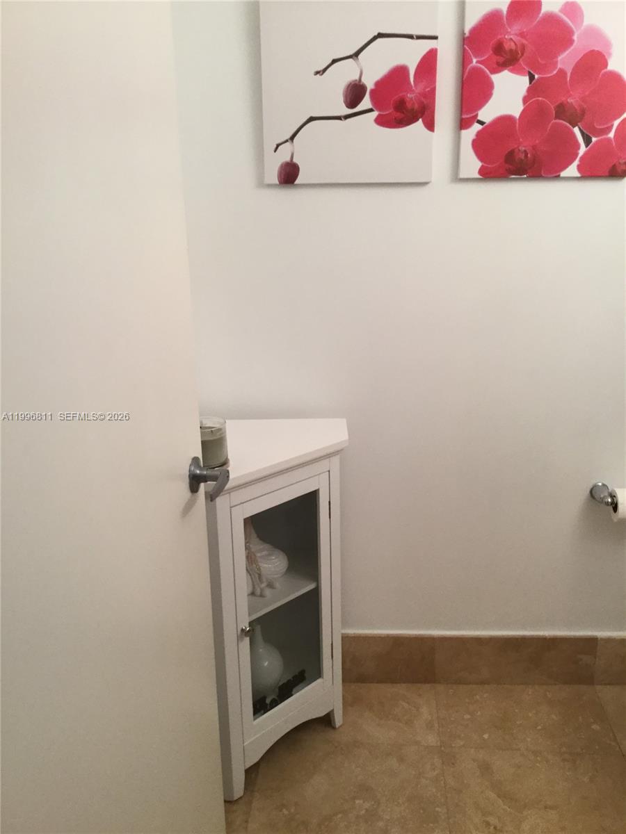 image Blue on the Bay27