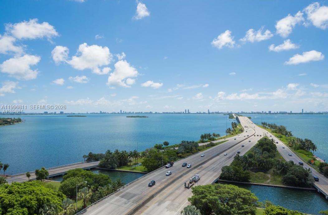 image Blue on the Bay3