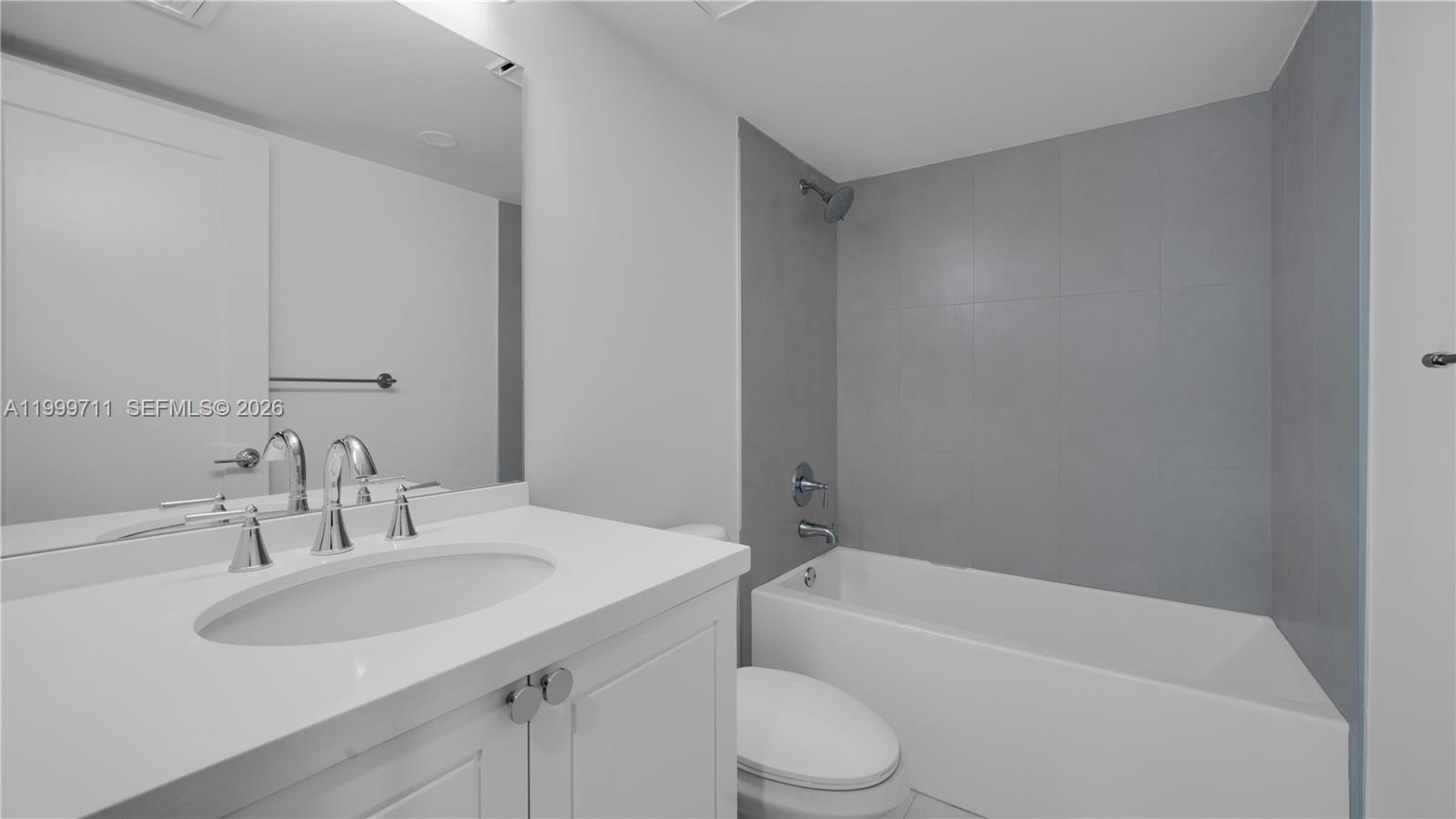 555 NE 34th St #603 Miami, FL 33137