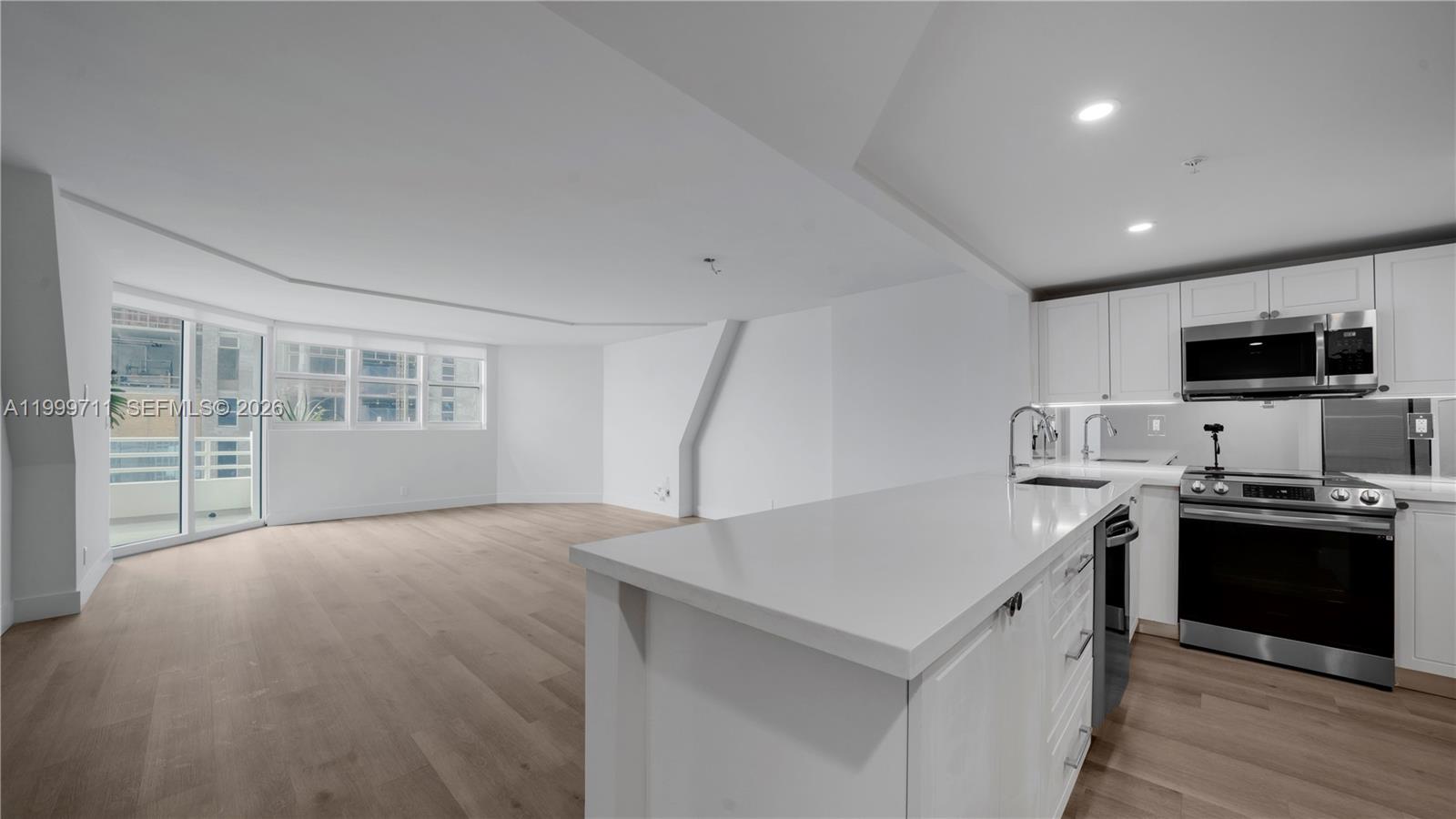 555 NE 34th St #603 Miami, FL 33137