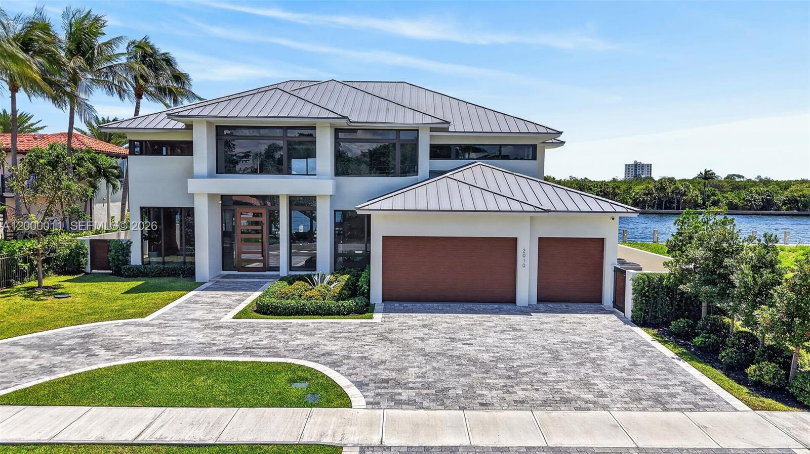 2010 Intracoastal Dr Fort Lauderdale, FL 33305