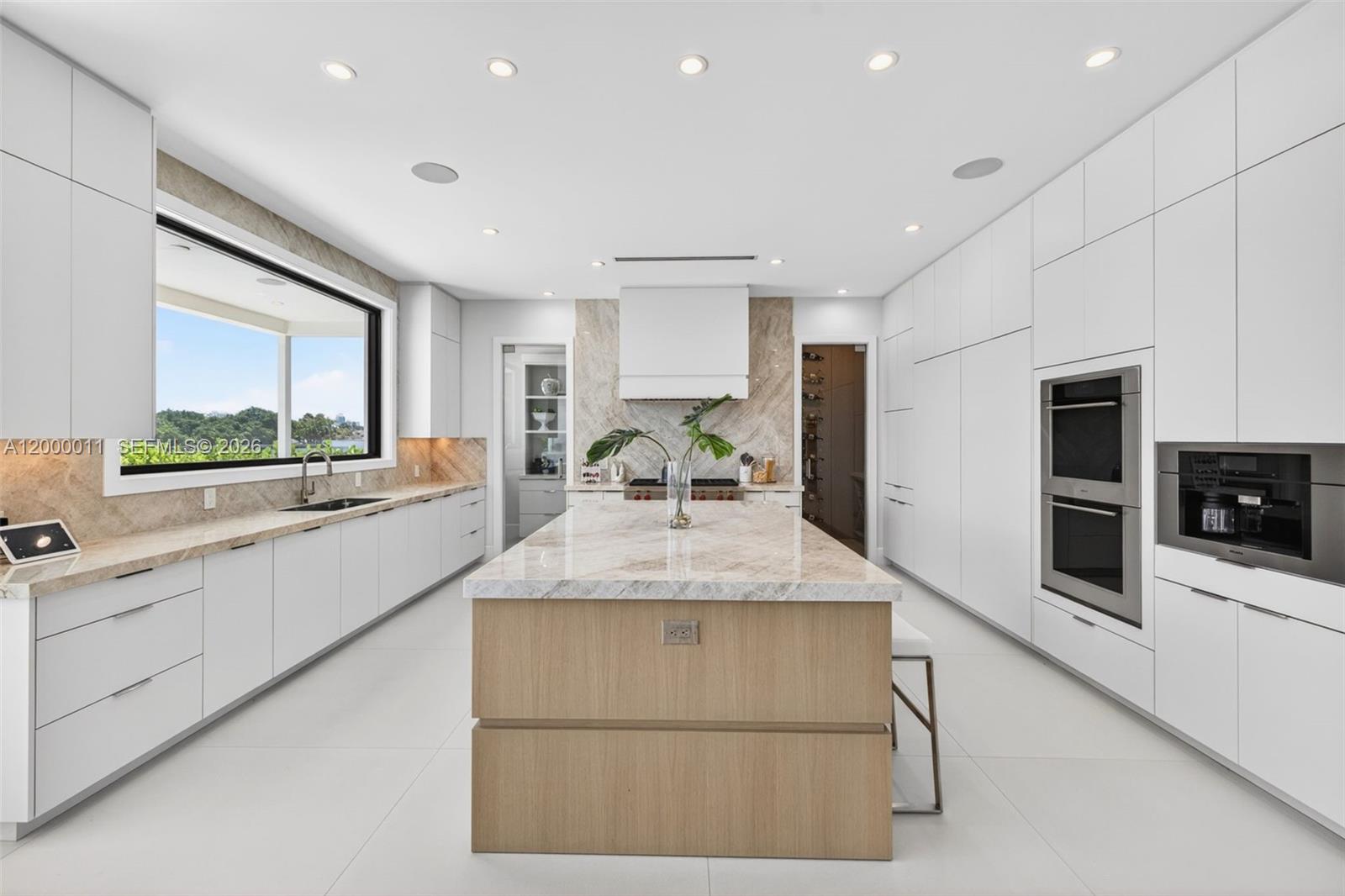 2010 Intracoastal Fort Lauderdale, FL 33305