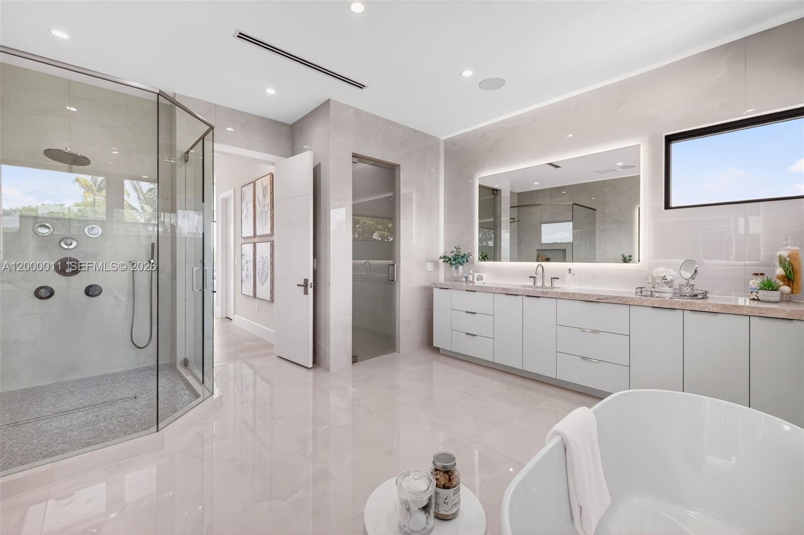 2010 Intracoastal Fort Lauderdale, FL 33305
