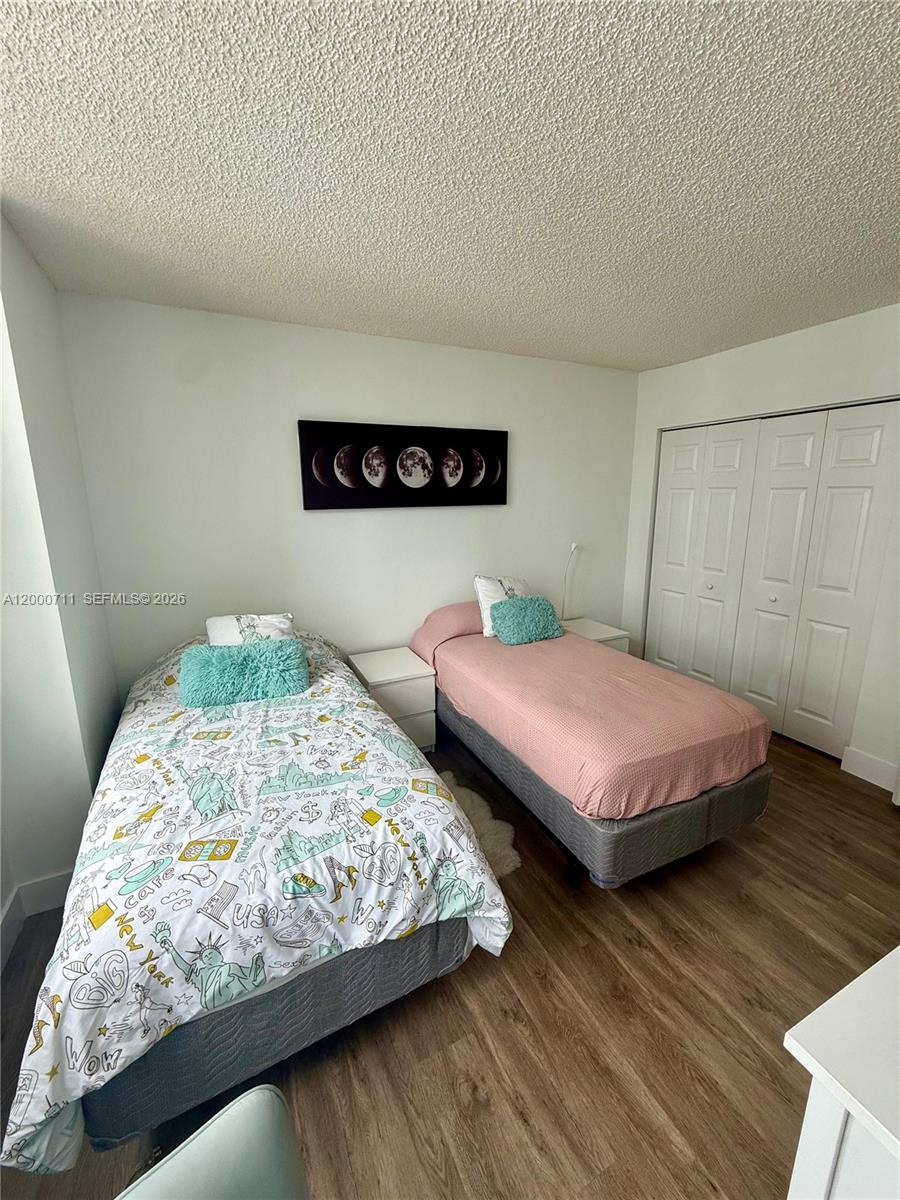image The Mark on Brickell11