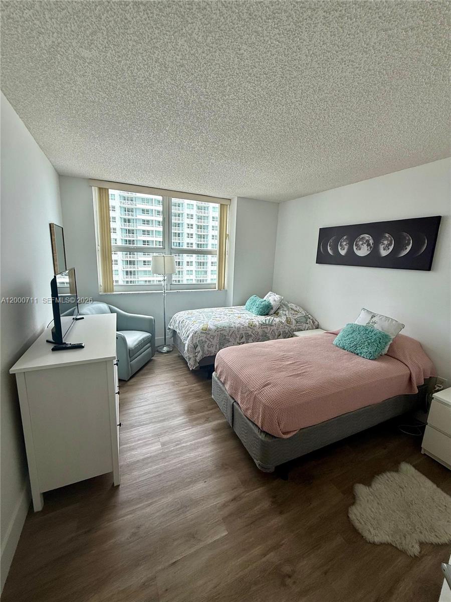 image The Mark on Brickell12