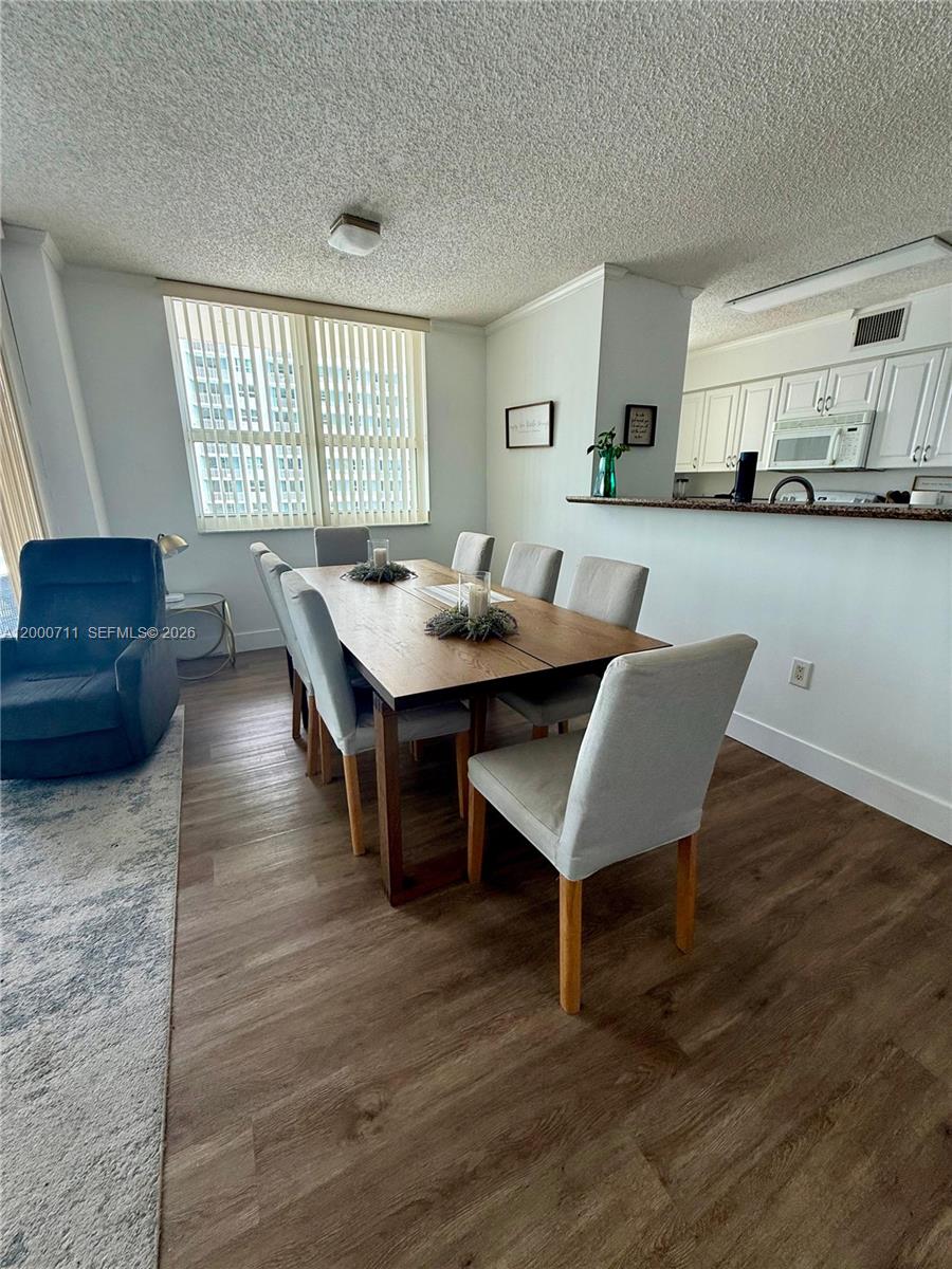 image The Mark on Brickell5