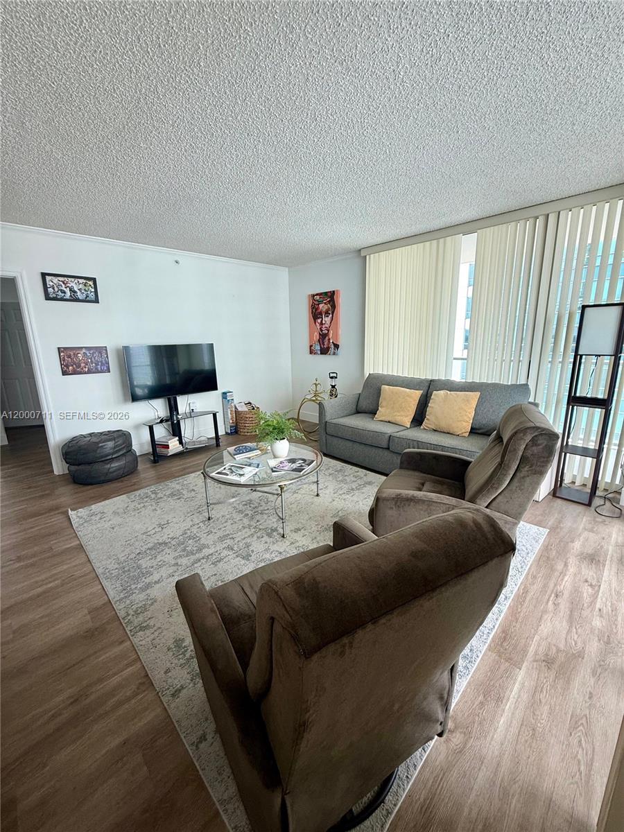 image The Mark on Brickell6