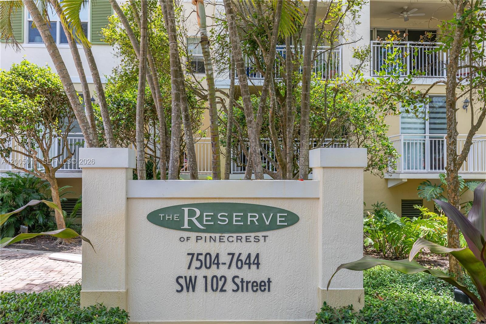 7616 SW 102nd St #411 Pinecrest, FL 33156