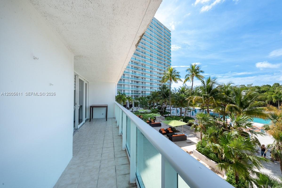 100 NE Bayview Dr #226 Sunny Isles Beach, FL 33160