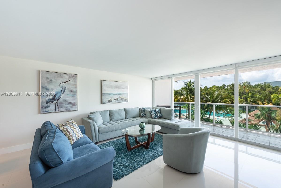100 NE Bayview Dr #226 Sunny Isles Beach, FL 33160