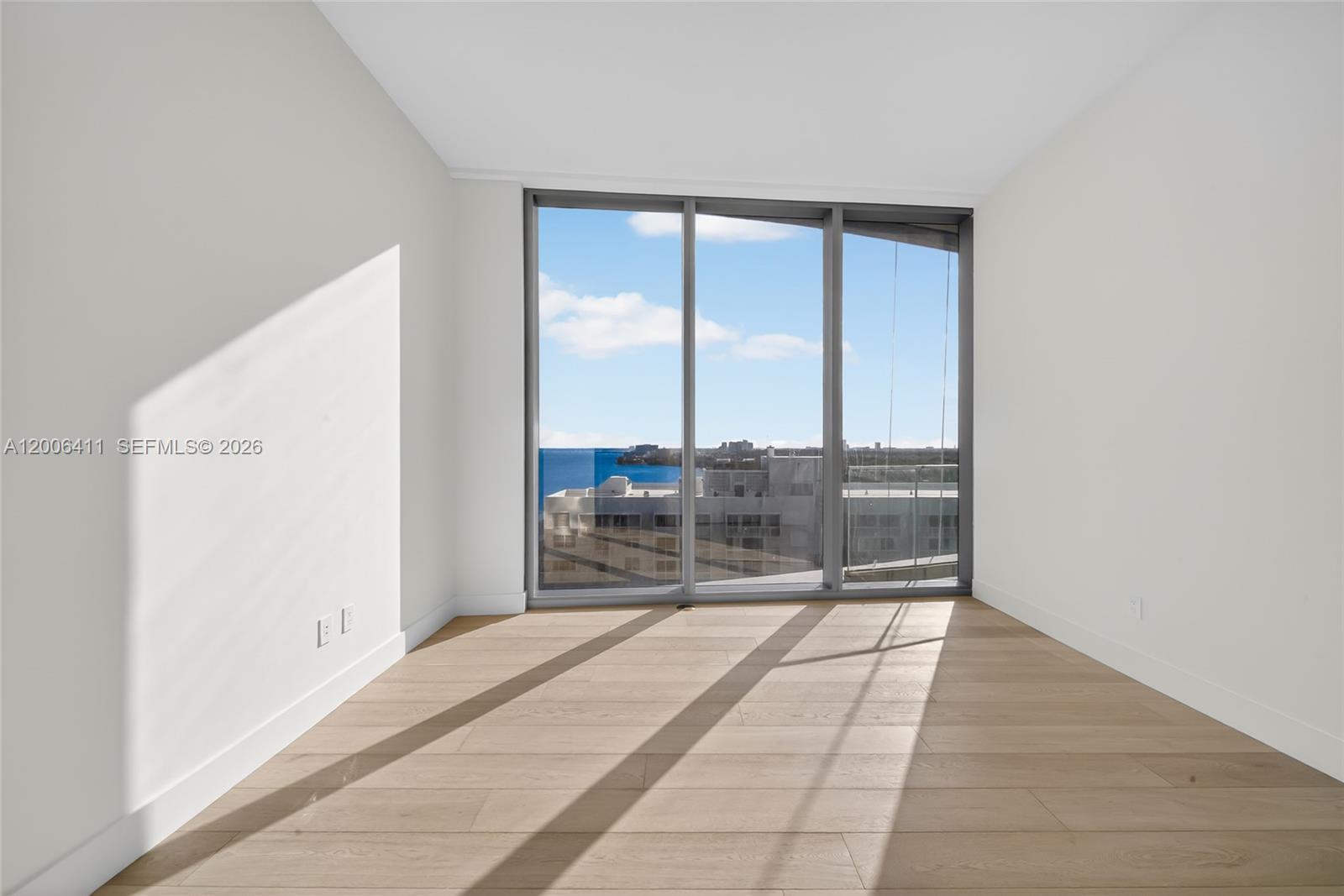 175 SE 25th Rd #1202 Miami, FL 33129