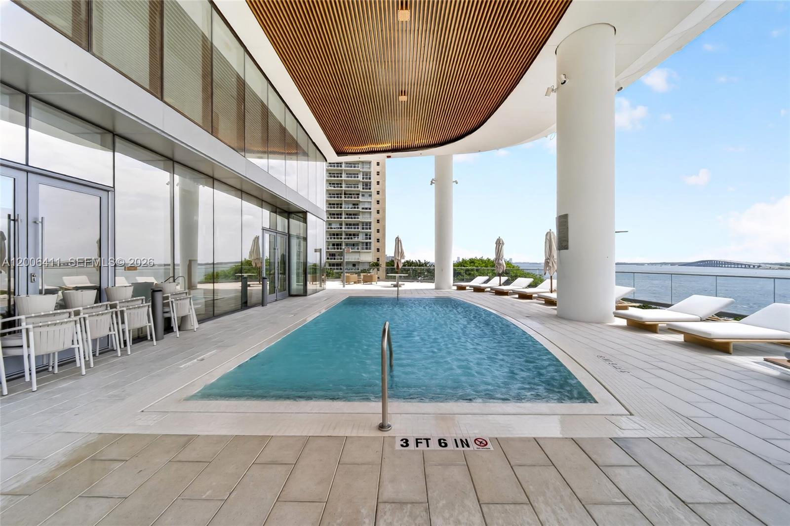 175 SE 25th Rd #1202 Miami, FL 33129