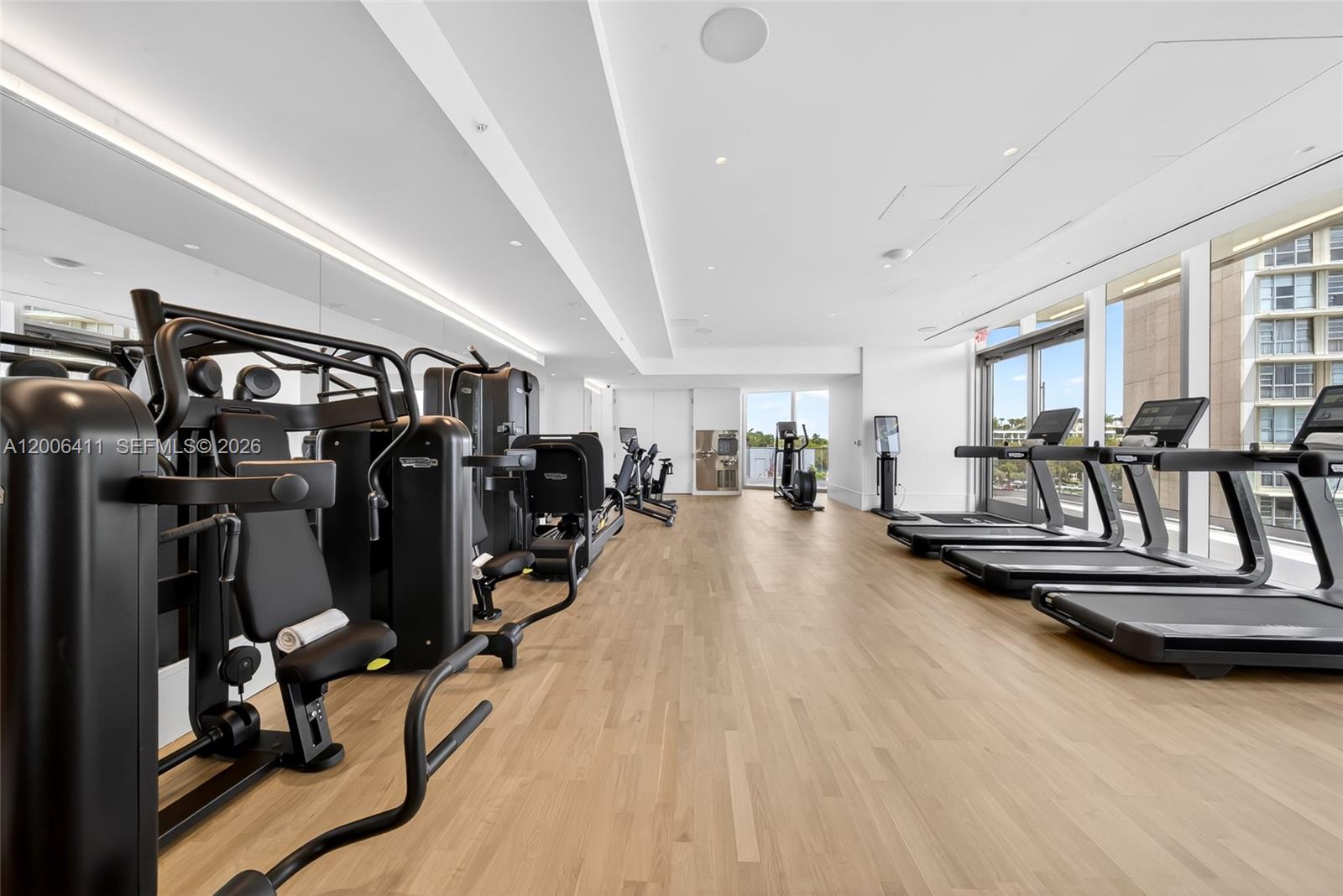 175 SE 25th Rd #1202 Miami, FL 33129