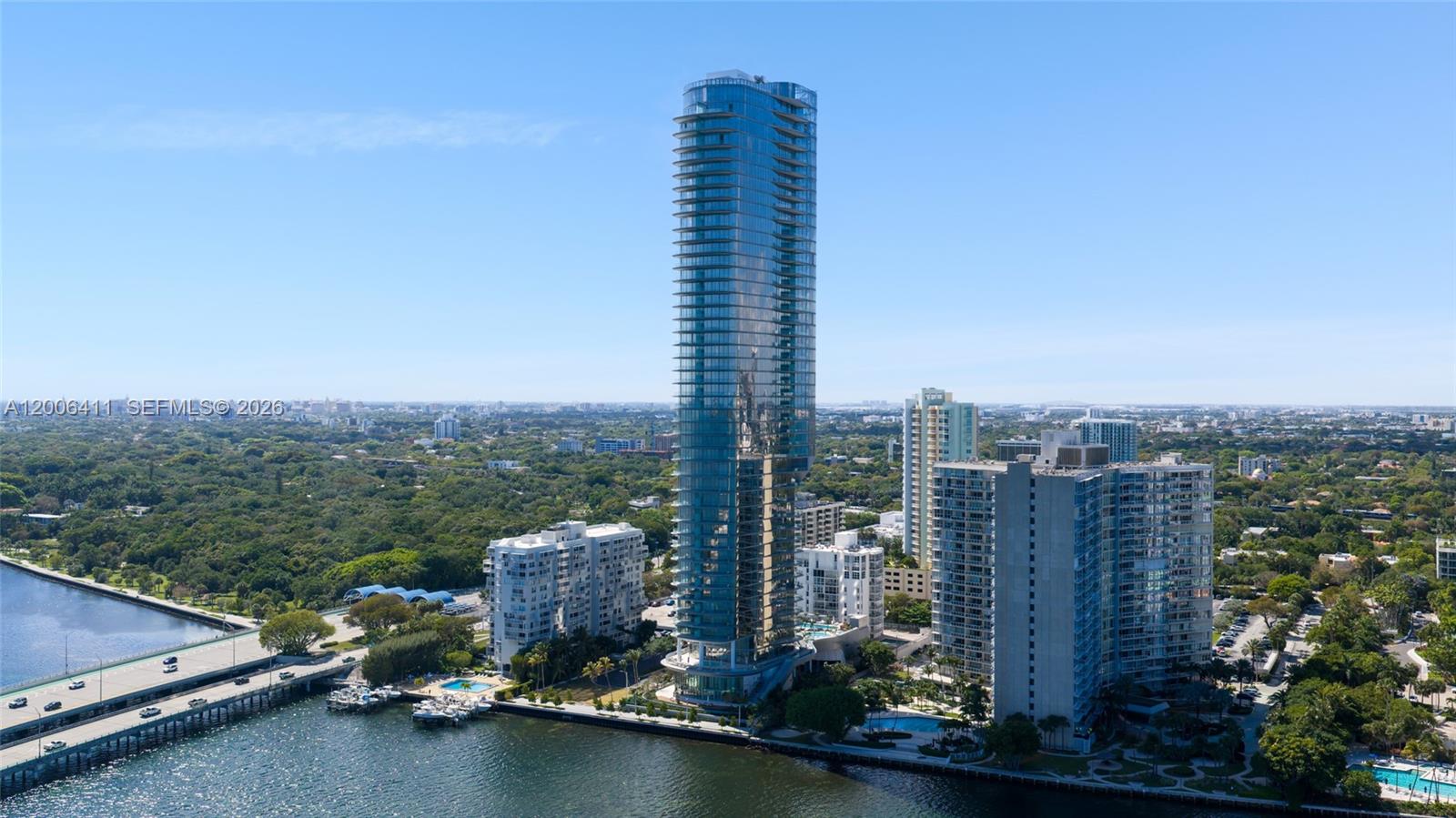 175 SE 25th Rd #1202 Miami, FL 33129