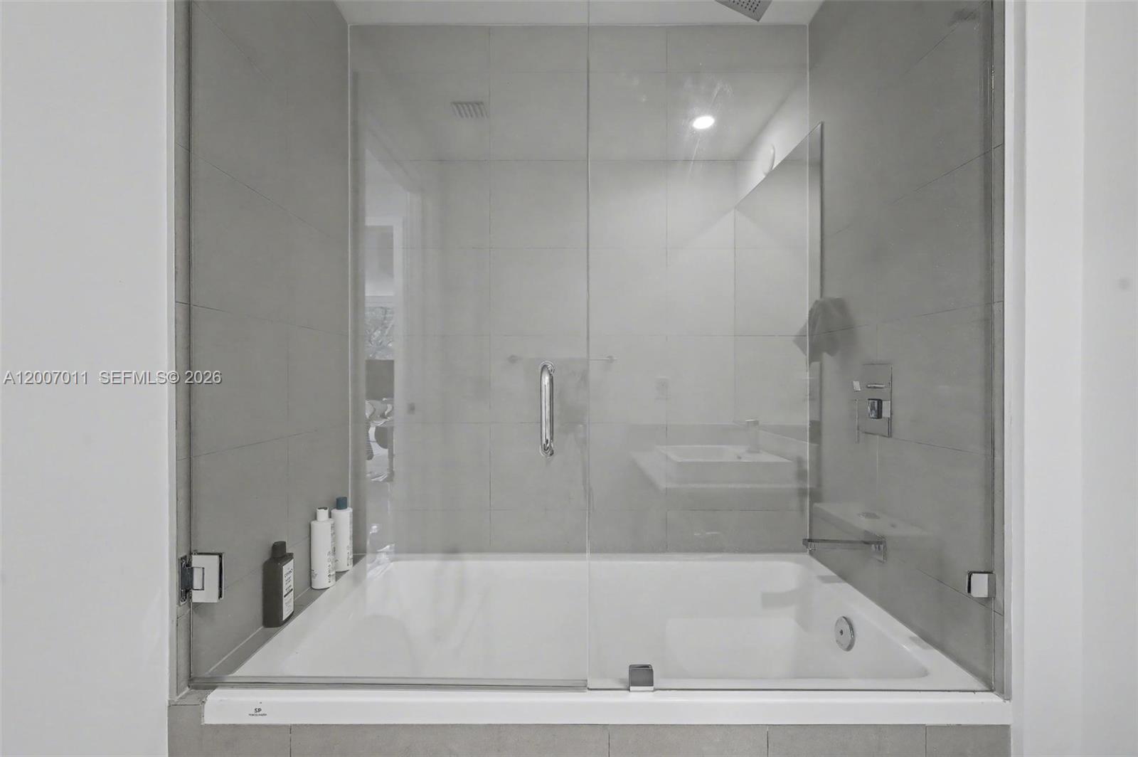image The Bond on Brickell18