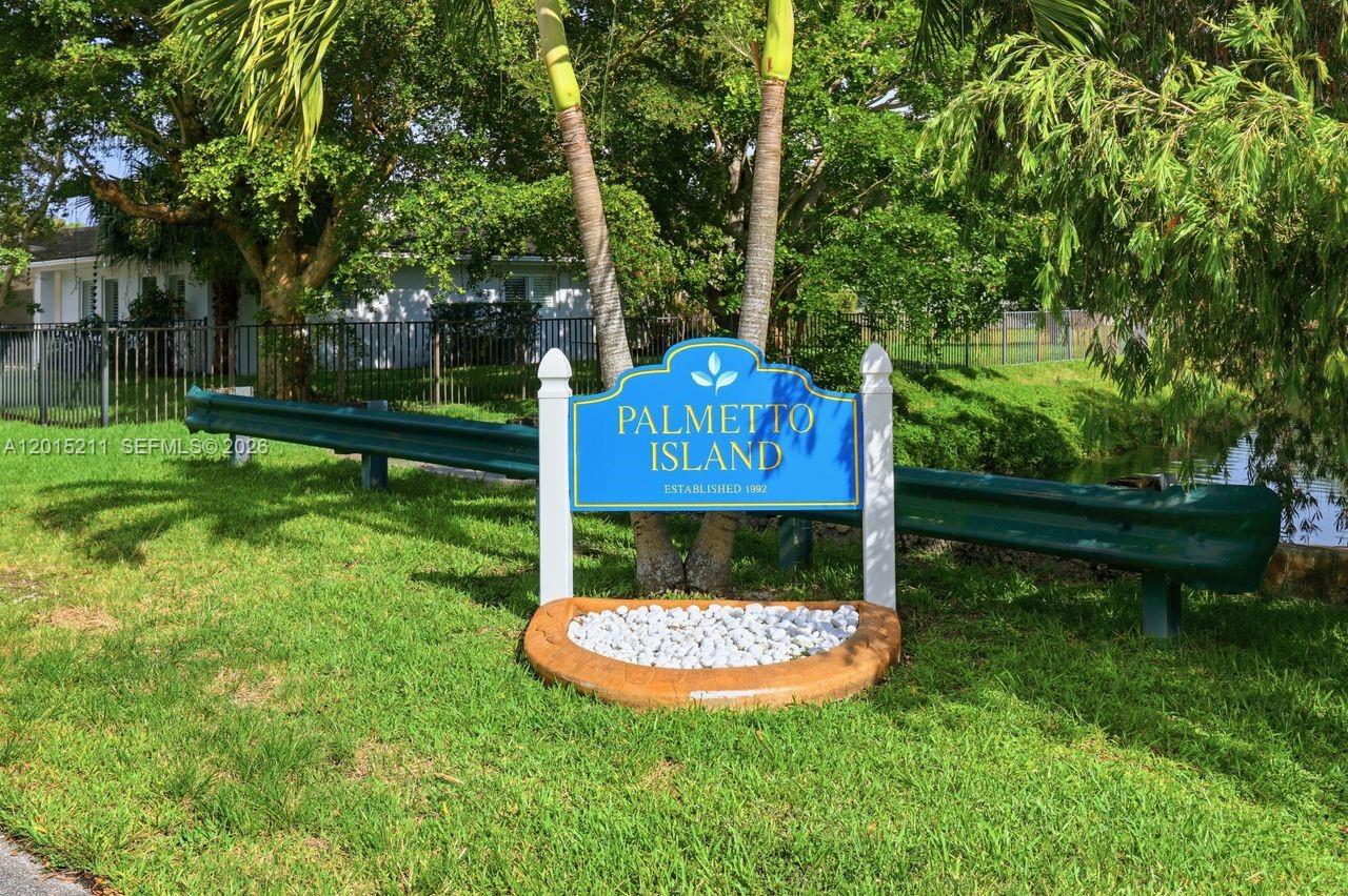 13060 SW 70th Ave Pinecrest, FL 33156