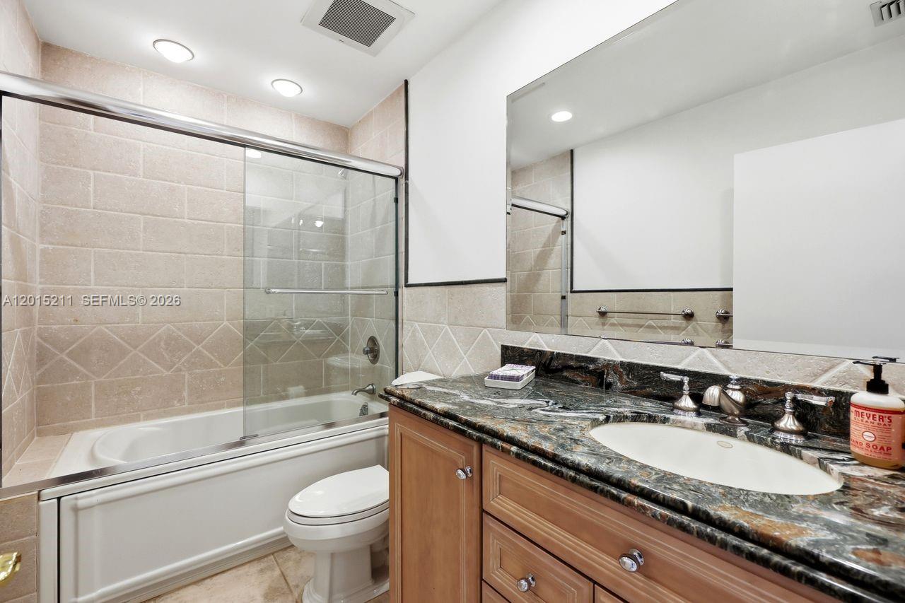 13060 SW 70th Ave Pinecrest, FL 33156