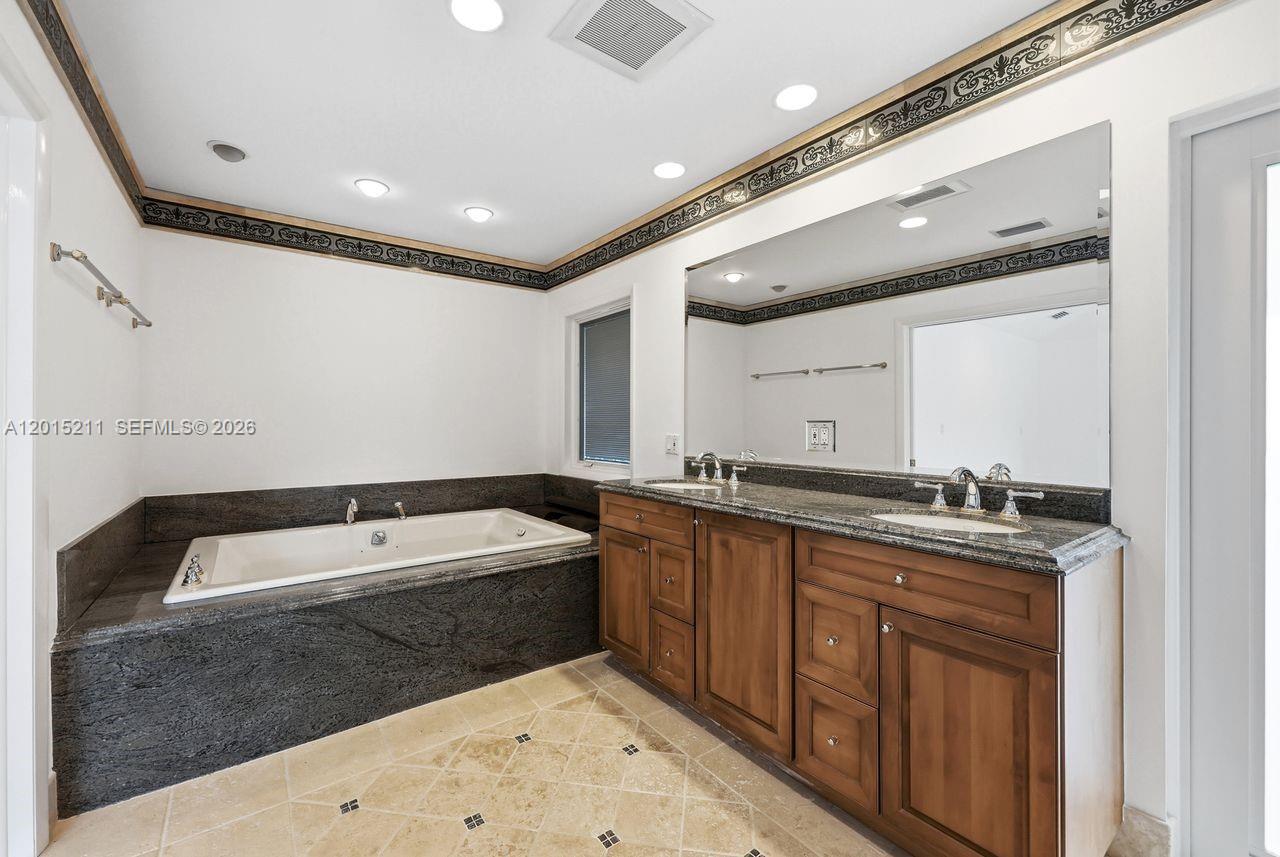 13060 SW 70th Ave Pinecrest, FL 33156