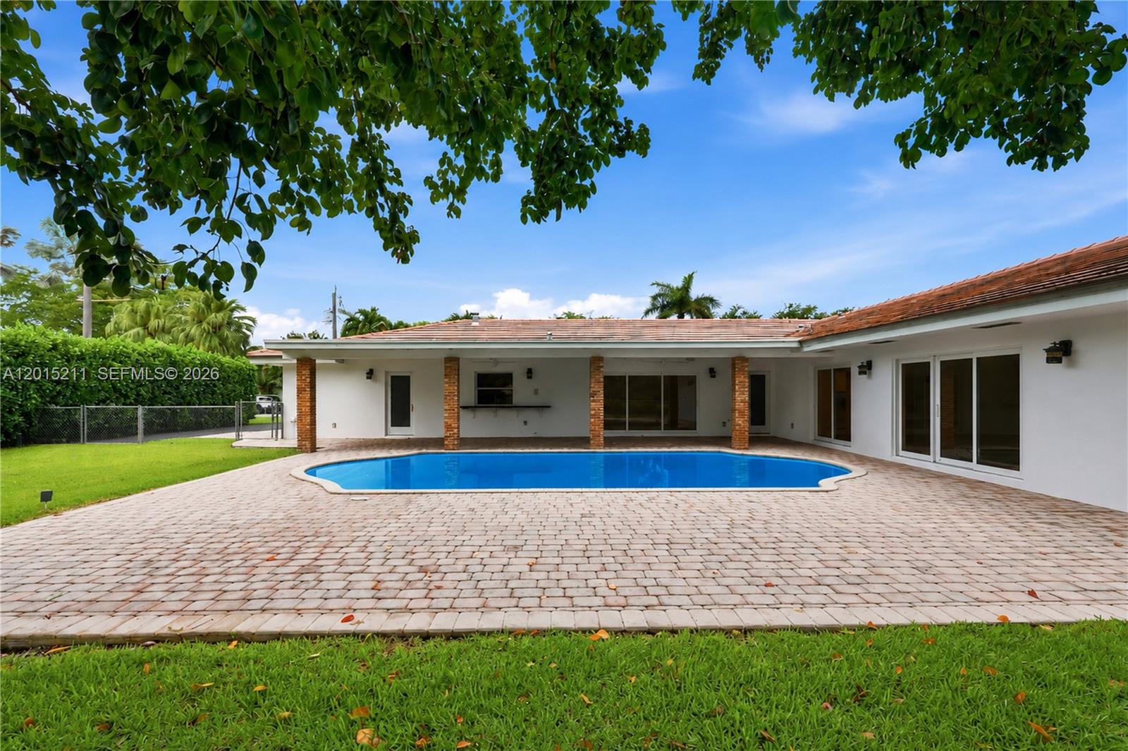 13060 SW 70th Ave Pinecrest, FL 33156