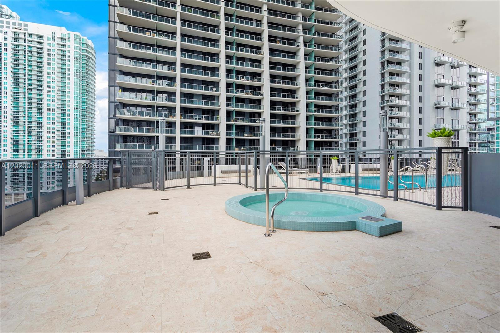 image Brickell Flatiron38
