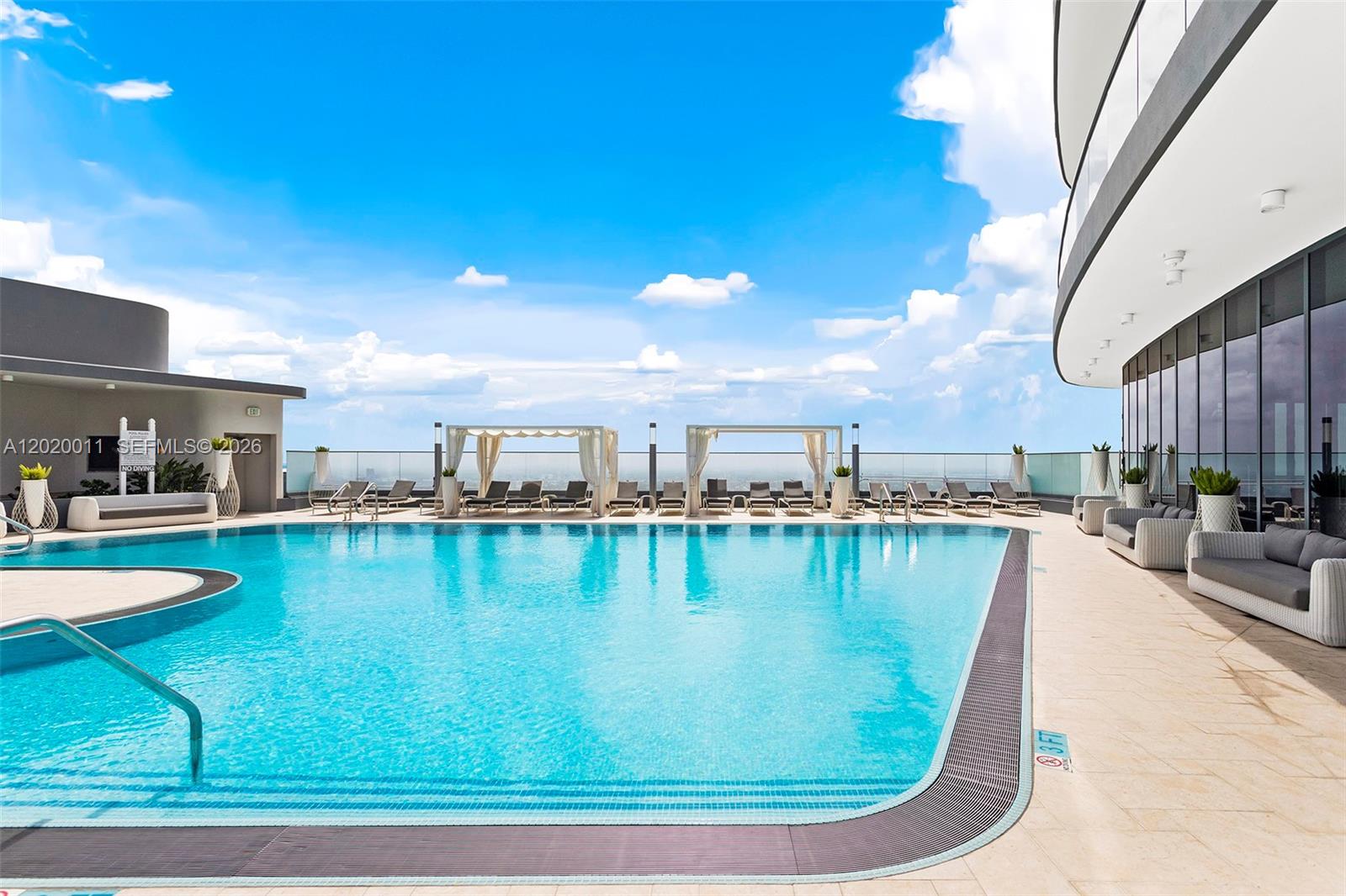 image Brickell Flatiron42