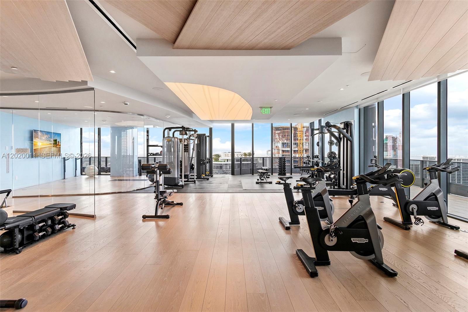 image Brickell Flatiron48