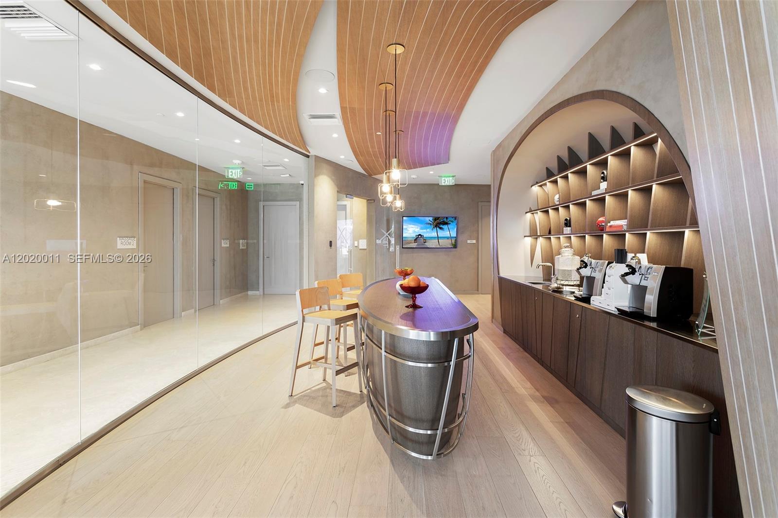 image Brickell Flatiron51