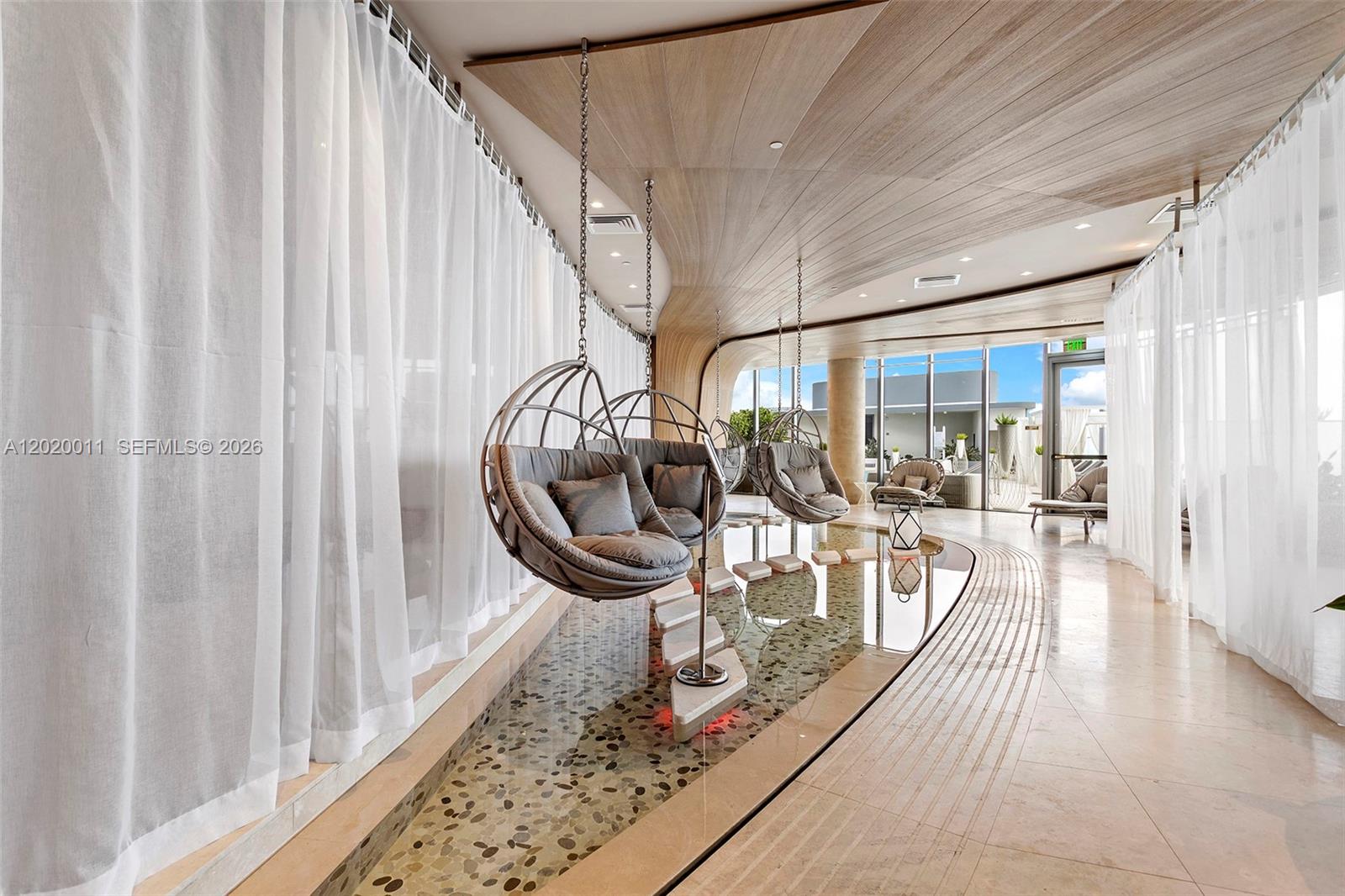 image Brickell Flatiron54