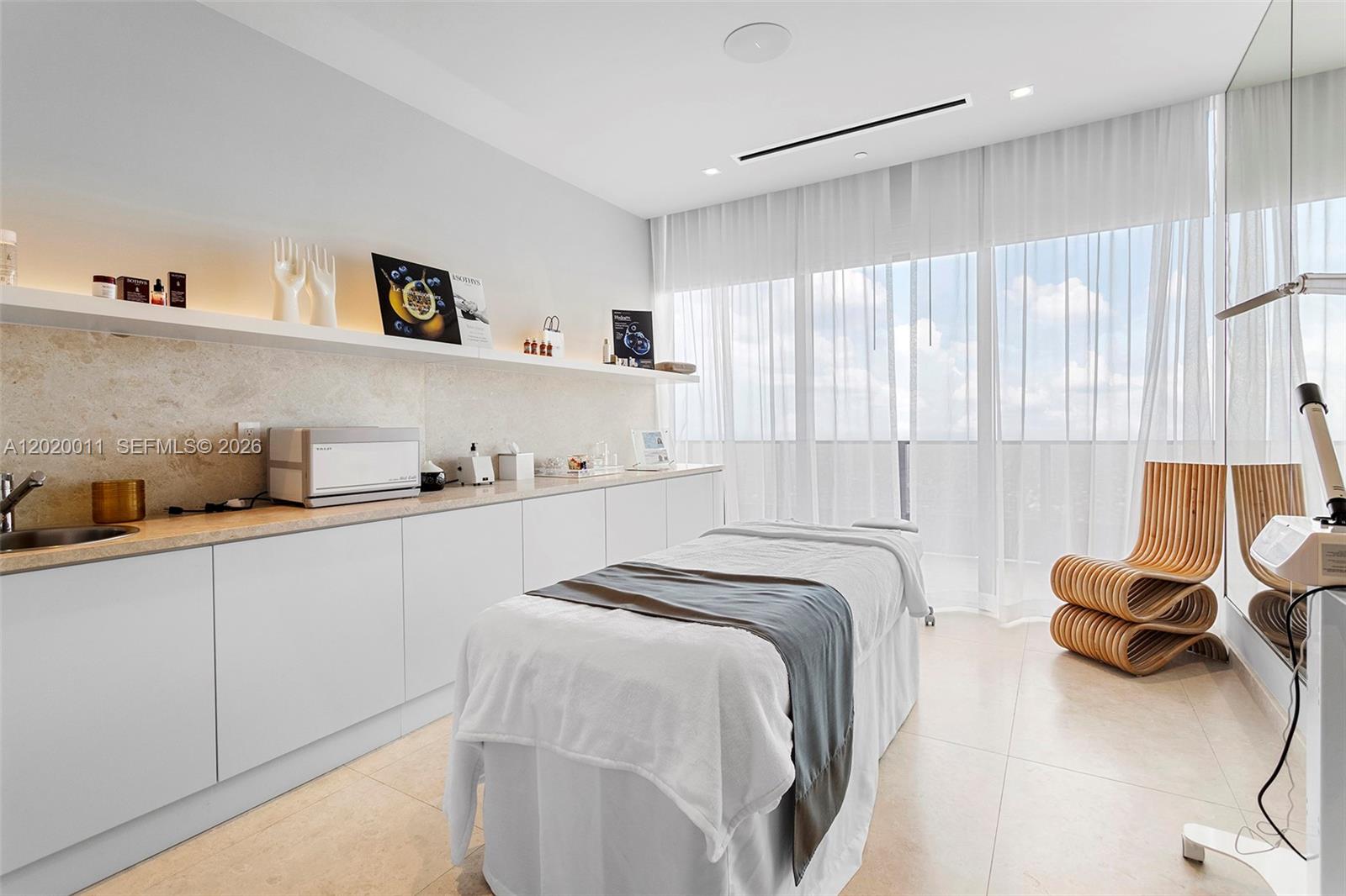 image Brickell Flatiron59