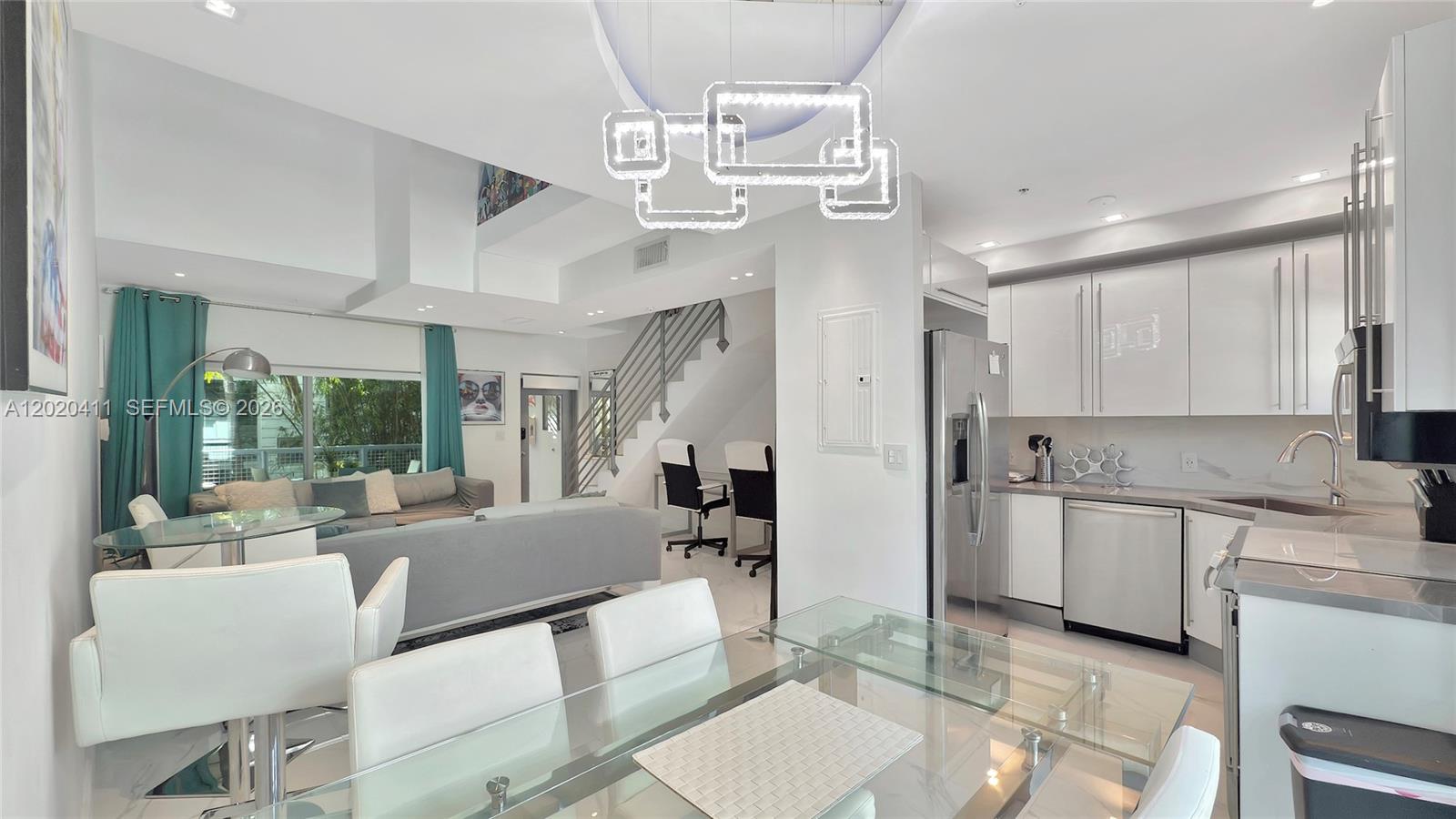 734 Michigan Ave #6 Miami Beach, FL 33139