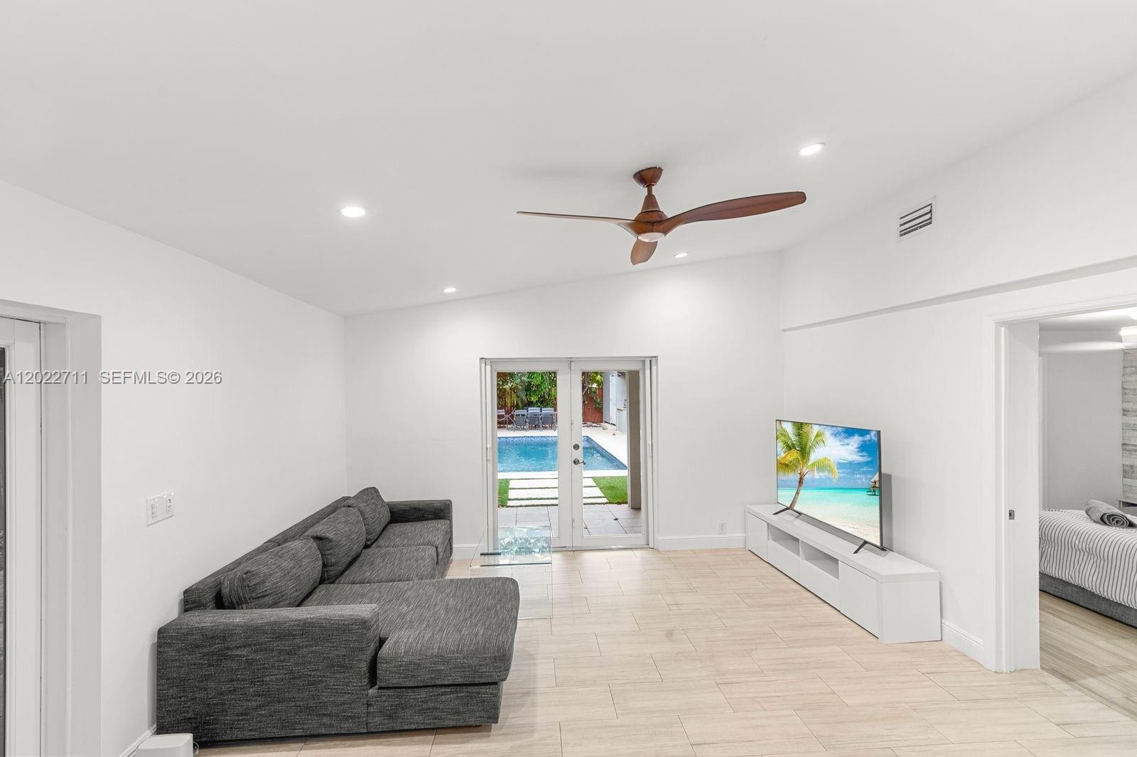 443 NE 71st St Miami, FL 33138
