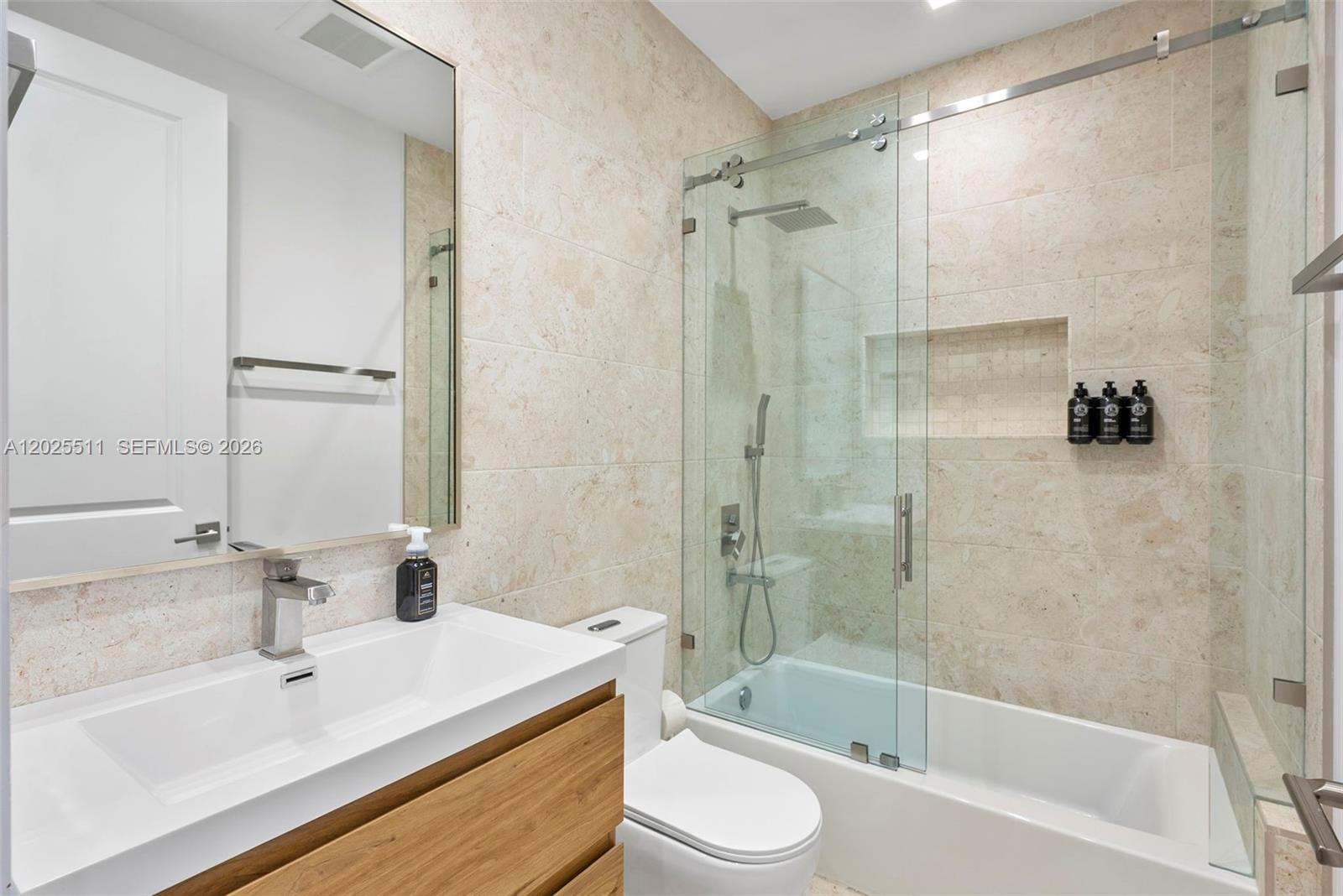 5753 SW 31st St Miami, FL 33155