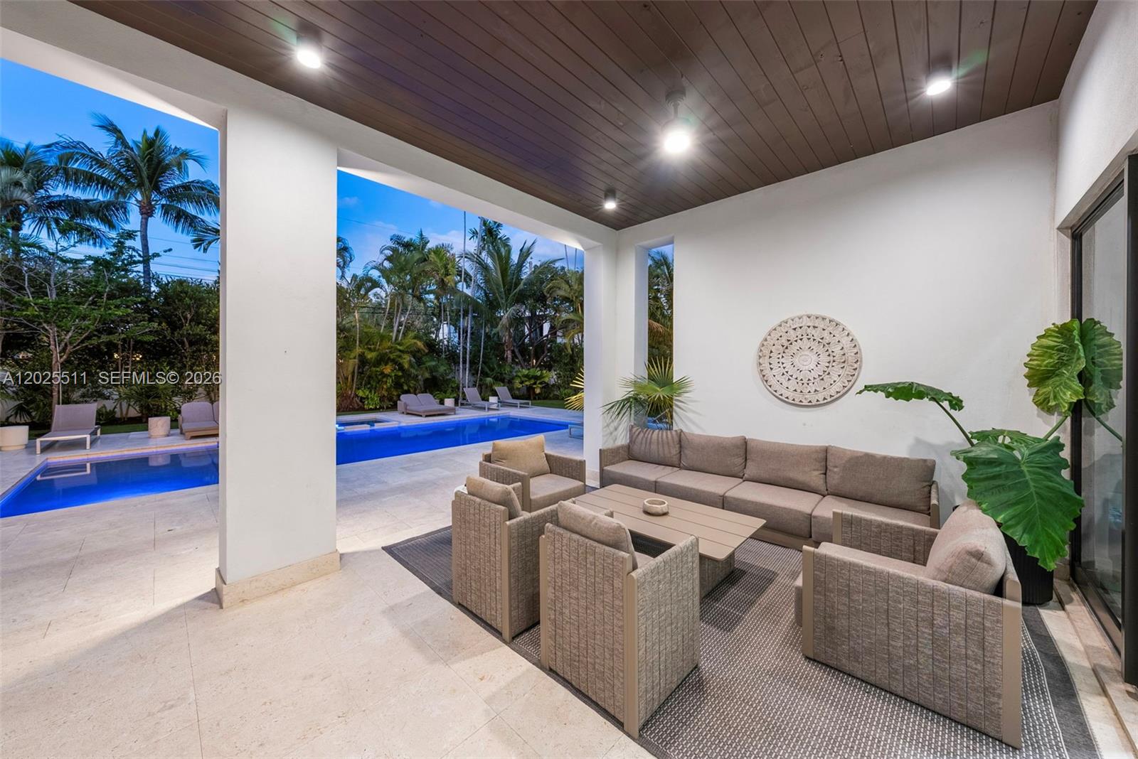 5753 SW 31st St Miami, FL 33155