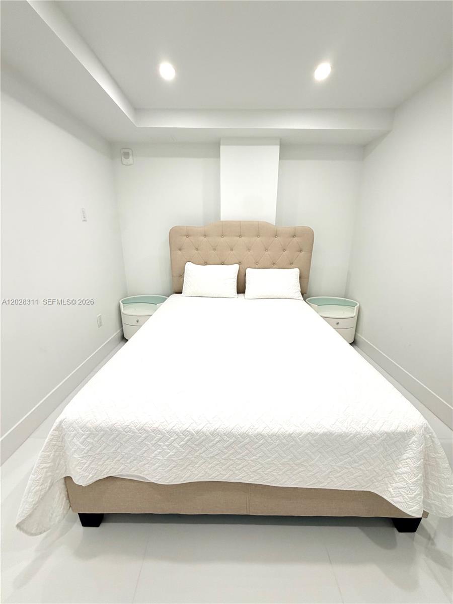 19390 Collins Ave #908 Sunny Isles Beach, FL 33160
