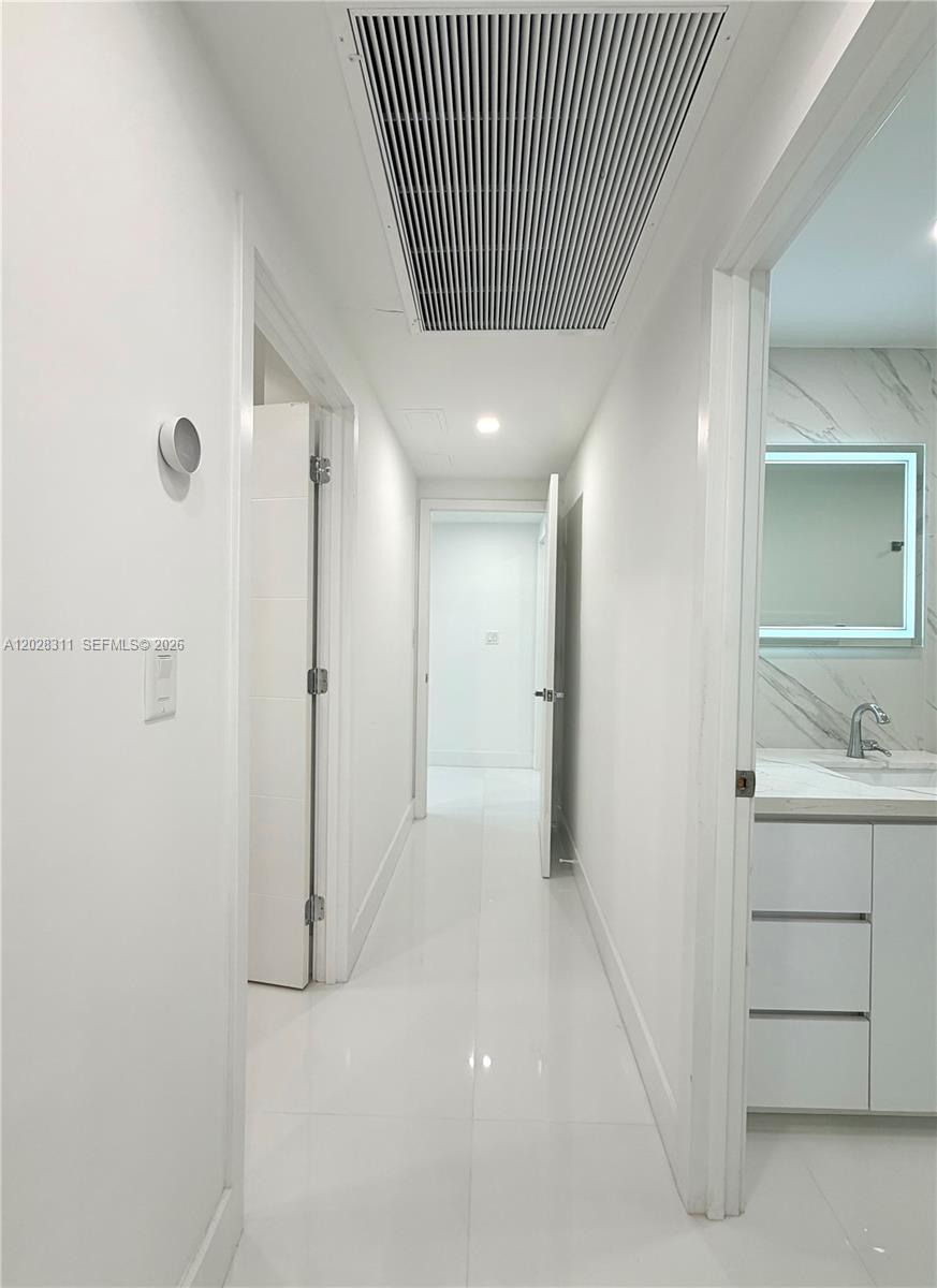 19390 Collins Ave #908 Sunny Isles Beach, FL 33160