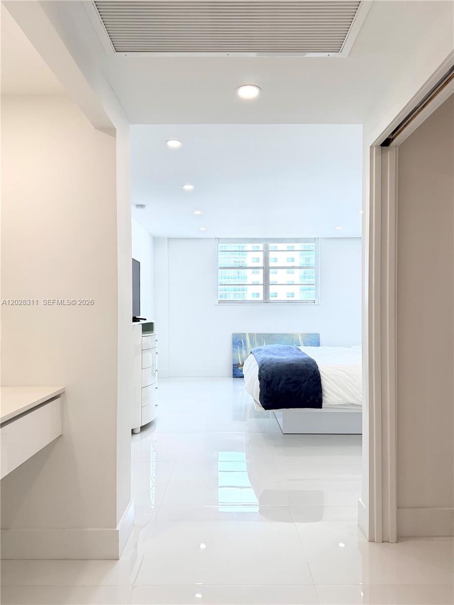 19390 Collins Ave #908 Sunny Isles Beach, FL 33160